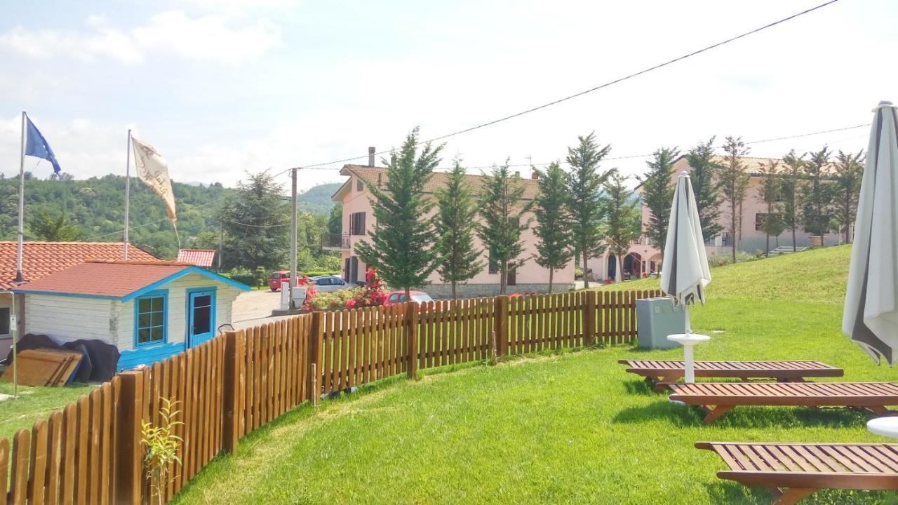 Relais Black Horse Millesimo Exterior foto